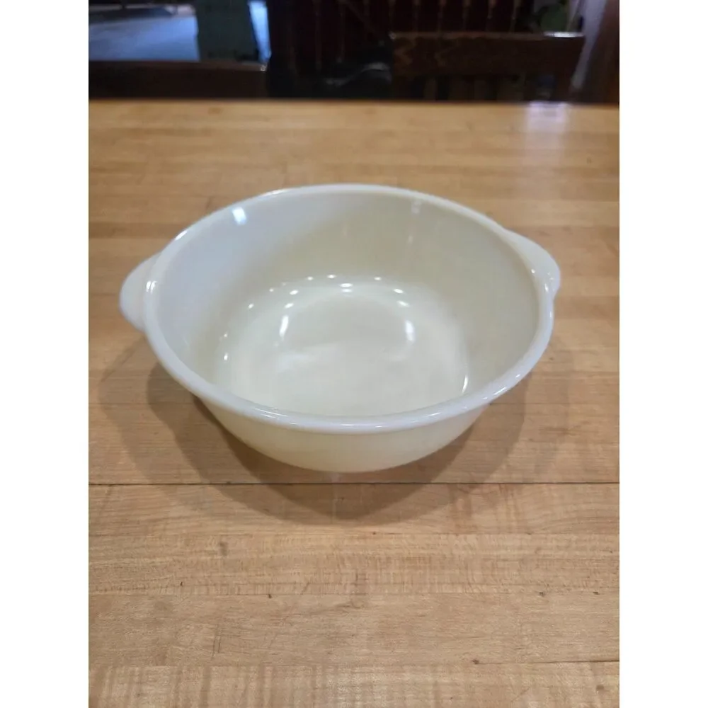 Vintage Fire King Milk Glass 1.5 Qt Casserole Bowl Tab Handles 1940s